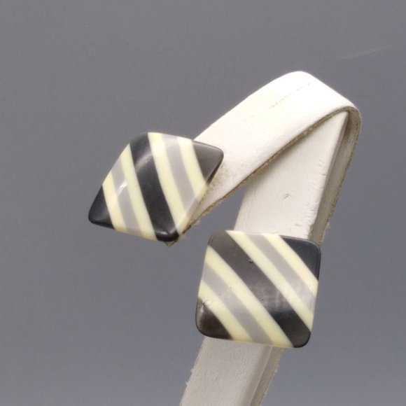 Vintage Neutral Stripe Earrings in Black White and Gray, Rounded Square Lucite - Picture 3 of 4